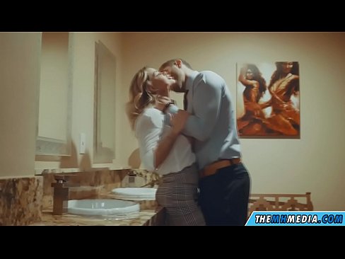 ❤️ Quan una rossa tetona et sedueix en un lavabo públic ❤ Vídeo de merda  al ca.aircoolershop.top ❌❤